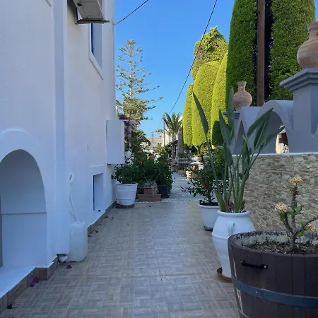 Leonidas Appart hôtel Kamári